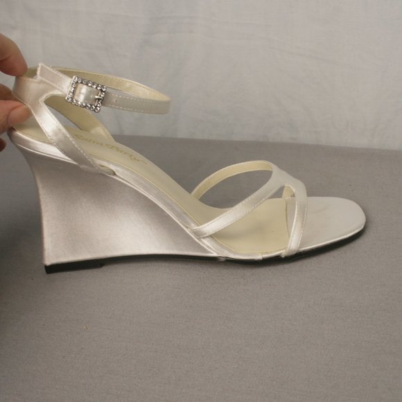 White Satin Wedge Shoes - Picture 1 of 5